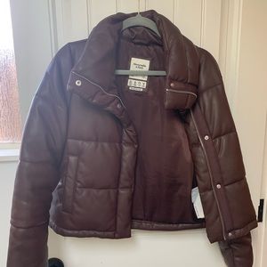 Women’s Abercrombie & Fitch vegan leather mini puffer jacket